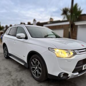 Auto Mistubushi Outlander